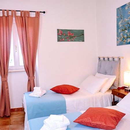 Casetta Sulla Vallata Pitigliano Bagian luar foto